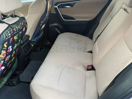 Toyota RAV4 2022 года за 12 700 000 тг. в Актау – фото 6