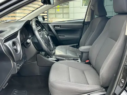 Toyota Corolla Comfort CVT 2018 года за 6 990 000 тг. в Алматы – фото 14