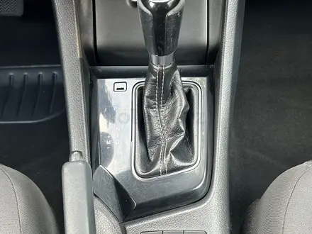 Toyota Corolla Comfort CVT 2018 года за 6 990 000 тг. в Алматы – фото 23