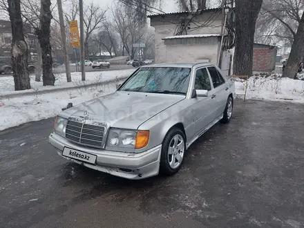 Mercedes-Benz E 280 1993 года за 1 600 000 тг. в Алматы