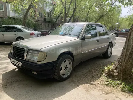 Mercedes-Benz E 260 1991 годаүшін1 200 000 тг. в Павлодар – фото 2