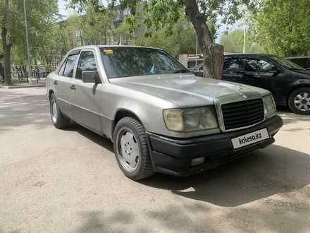 Mercedes-Benz E 260 1991 года за 1 200 000 тг. в Павлодар