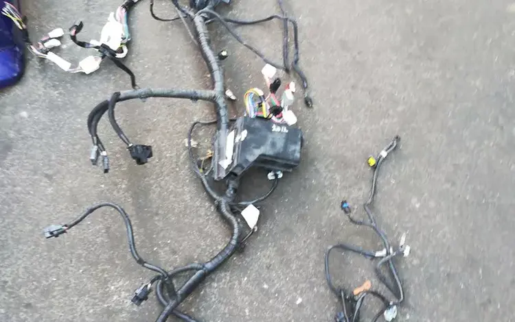Проводка под капотом с блоком на Nissan Qashqai за 30 000 тг. в Алматы
