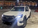 Toyota Hilux 2017 годаfor13 700 000 тг. в Актобе – фото 2