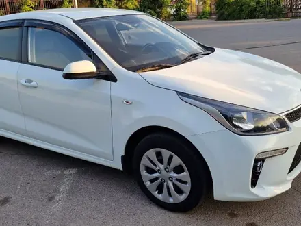 Kia Rio 2018 года за 8 900 000 тг. в Шымкент – фото 3