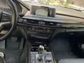 BMW X5 2015 года за 14 000 000 тг. в Алматы – фото 23