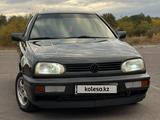 Volkswagen Golf 1994 года за 1 550 000 тг. в Караганда – фото 2
