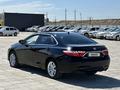 Toyota Camry 2017 года за 7 800 000 тг. в Атырау – фото 3