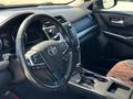 Toyota Camry 2017 года за 7 800 000 тг. в Атырау – фото 13