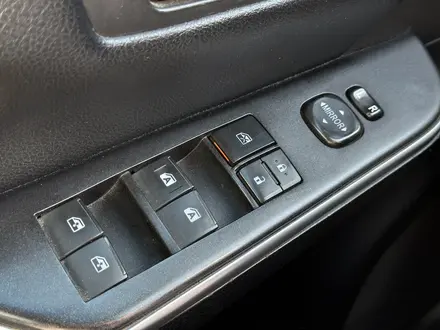 Toyota Camry 2017 года за 7 800 000 тг. в Атырау – фото 14