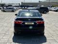 Toyota Camry 2017 года за 7 800 000 тг. в Атырау – фото 4