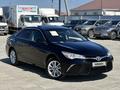Toyota Camry 2017 года за 7 800 000 тг. в Атырау – фото 2