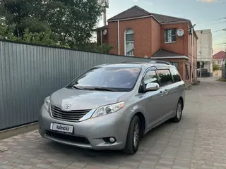Toyota Sienna, 2013