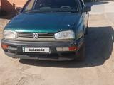 Volkswagen Golf 1994 годаүшін1 130 000 тг. в Байконыр