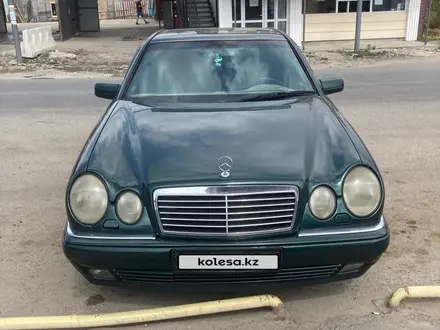 Mercedes-Benz E 240 1998 года за 2 500 000 тг. в Алматы – фото 14