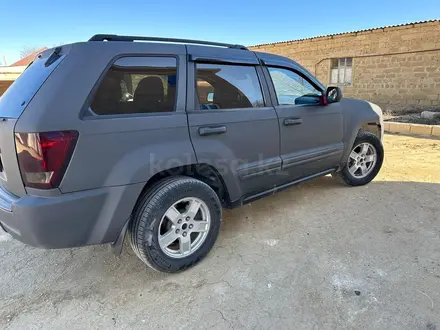 Jeep Grand Cherokee 2005 года за 6 300 000 тг. в Актау – фото 2