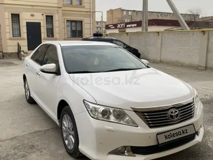 Toyota Camry 2014 года за 10 600 000 тг. в Жанаозен – фото 3