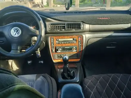 Volkswagen Passat 1998 года за 1 100 000 тг. в Астана – фото 5