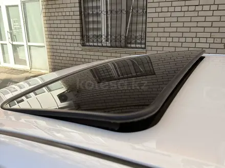Toyota Camry 2016 года за 6 900 000 тг. в Атырау – фото 18