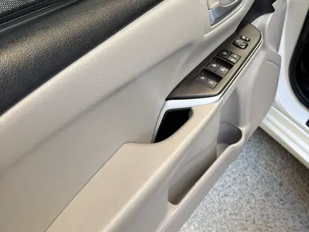 Toyota Camry 2016 года за 6 900 000 тг. в Атырау – фото 7
