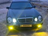 Mercedes-Benz E 320 2001 годаfor5 300 000 тг. в Актау