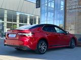 Toyota Camry 2021 года за 14 300 000 тг. в Костанай – фото 5