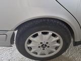 Mercedes-Benz E 320 1998 годаүшін3 300 000 тг. в Уральск – фото 4