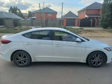 Hyundai Elantra 2018 годаүшін7 600 000 тг. в Актобе – фото 9