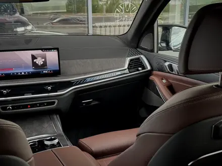 BMW X7 M60i 2025 года за 88 000 000 тг. в Усть-Каменогорск – фото 20