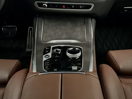 BMW X7 M60i 2025 года за 88 000 000 тг. в Усть-Каменогорск – фото 21