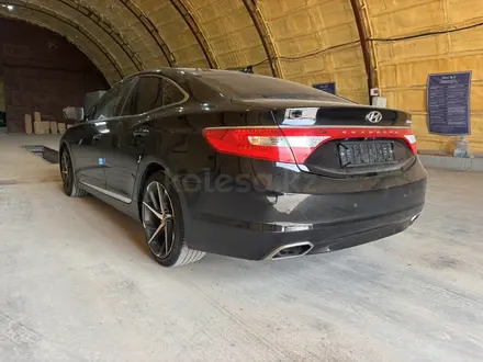 Hyundai Grandeur 2014 года за 9 150 000 тг. в Тараз – фото 22