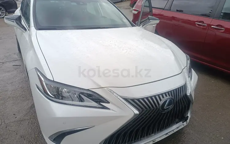 Lexus ES 350 2021 годаfor20 000 000 тг. в Актау