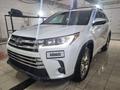 Toyota Highlander 2017 годаүшін16 500 000 тг. в Актобе – фото 2