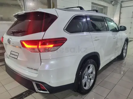 Toyota Highlander 2017 года за 16 500 000 тг. в Актобе – фото 5