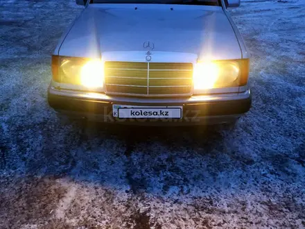 Mercedes-Benz E 220 1992 года за 1 900 000 тг. в Павлодар – фото 13