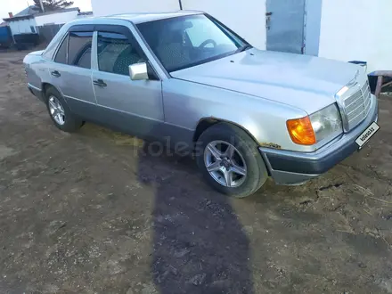 Mercedes-Benz E 220 1992 года за 1 900 000 тг. в Павлодар – фото 8