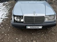 Mercedes-Benz E 260 1989 годаfor650 000 тг. в Алматы