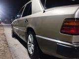 Mercedes-Benz E 230 1992 годаfor2 200 000 тг. в Шымкент