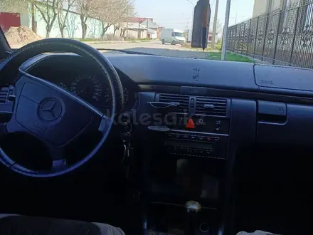 Mercedes-Benz E 320 1995 года за 3 600 000 тг. в Туркестан – фото 7