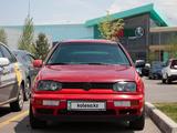 Volkswagen Golf 1995 года за 1 550 000 тг. в Алматы – фото 2