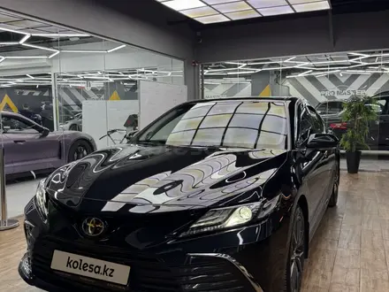 Toyota Camry 2023 года за 17 000 000 тг. в Алматы – фото 2