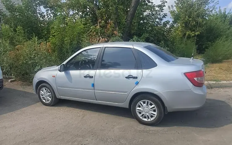 ВАЗ (Lada) Granta 2190 2013 годаүшін3 000 000 тг. в Семей