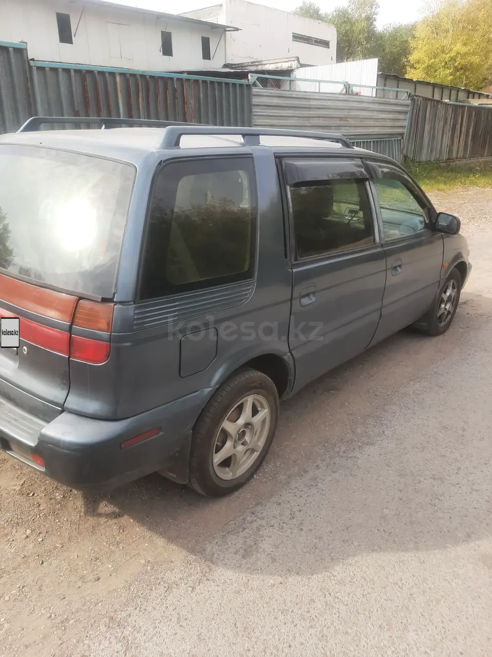 Mitsubishi Space Wagon, 1993