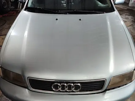 Audi A4 1997 года за 1 650 000 тг. в Семей – фото 3