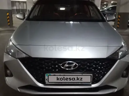 Hyundai Accent 2021 года за 5 300 000 тг. в Астана