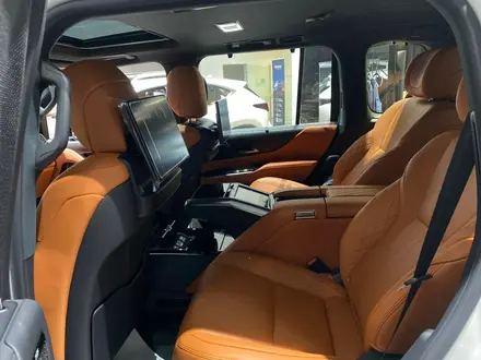 Lexus LX 600 VIP Black Edition 2025 года за 90 000 000 тг. в Актобе – фото 4