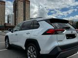 Toyota RAV4 2020 годаfor17 000 000 тг. в Астана – фото 4