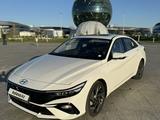 Hyundai Elantra 2023 годаfor8 600 000 тг. в Астана – фото 3