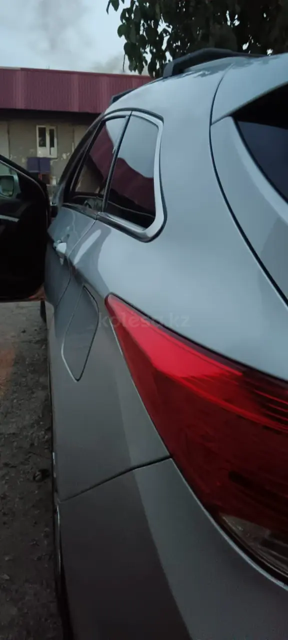 Hyundai i40, 2012
