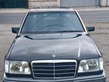 Mercedes-Benz E 220 1995 года за 3 000 000 тг. в Шымкент